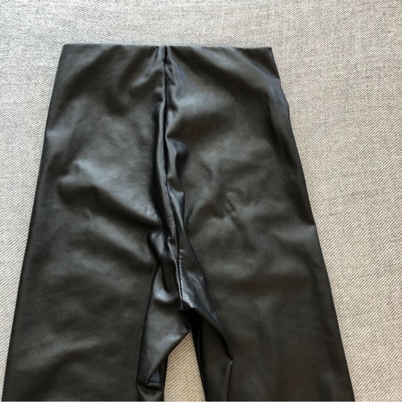 Wilfred Vegan Leather Jemma Legging, Size XXS - Picture 11 of 16